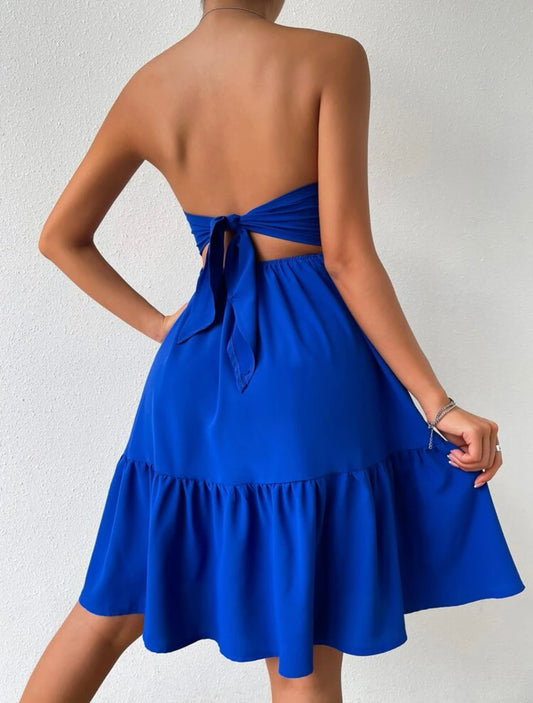 Vestido strapless con nudo atrás